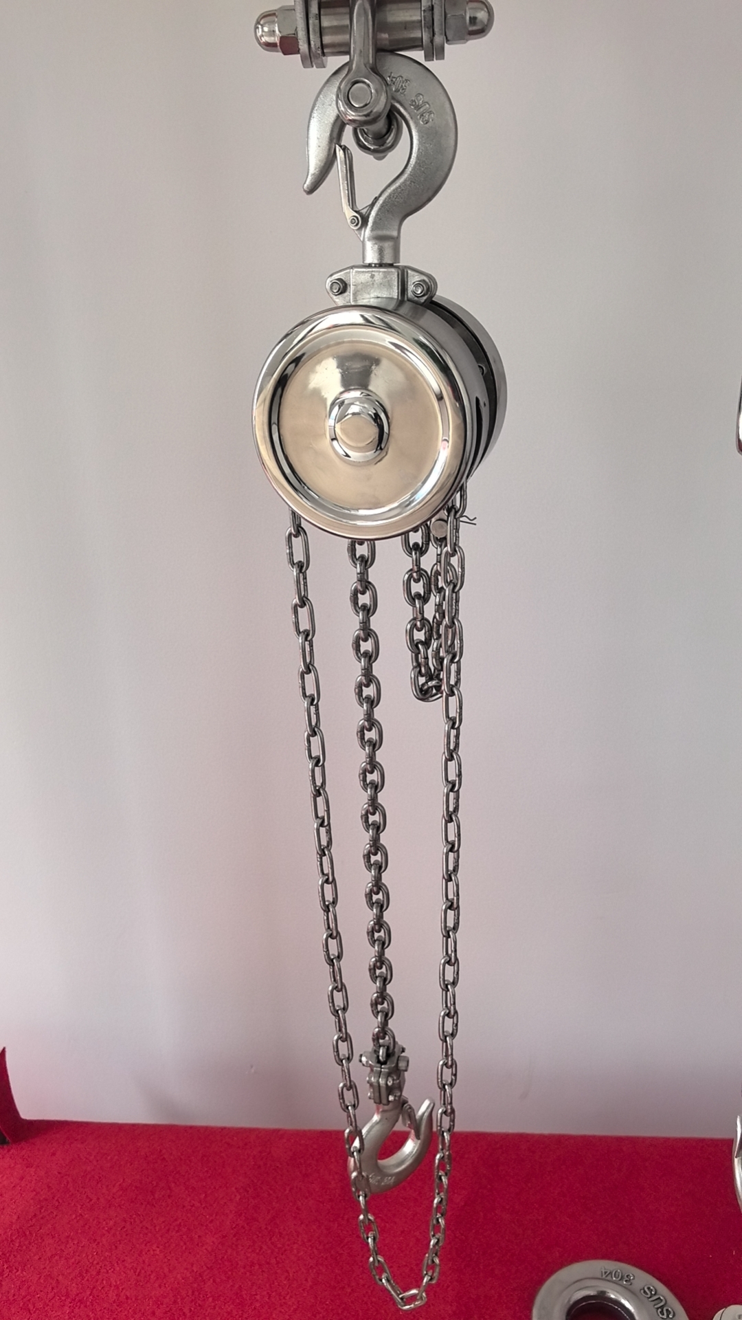 Stainless Lifting Chain and Steel & Tube Chain Rigging Solutions