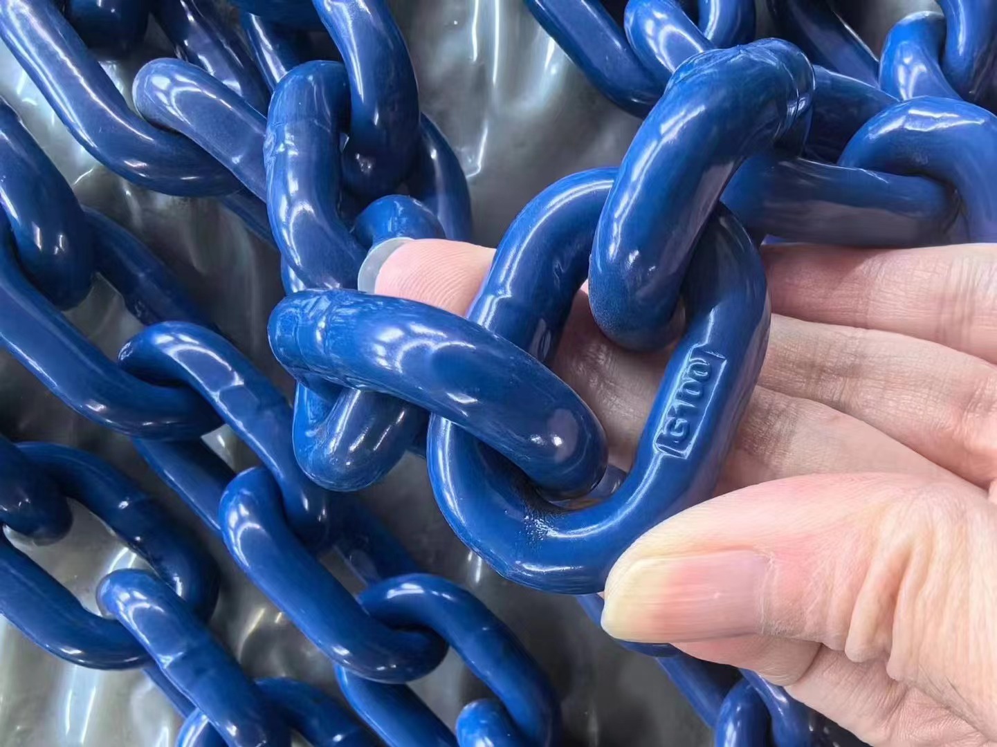 Lifting Chains with Hooks: Choose the Right Set Fast